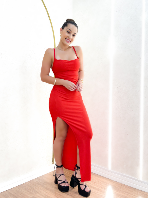 VESTIDO MÍDI CANELADO VERMELHO